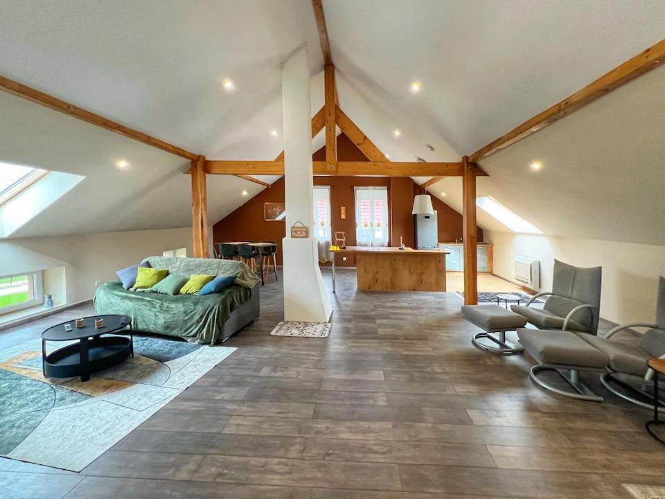 Loft Spacieux En Pleine Foret Bining Екстериор снимка